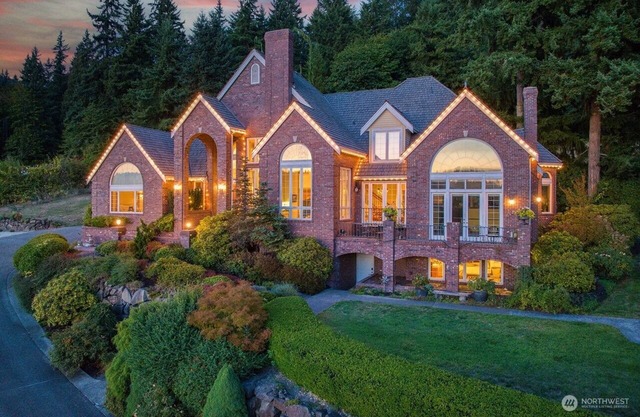 1 min. to Chateau St. Michelle - Estate Chateau Woodinville-Redmond Wine Country