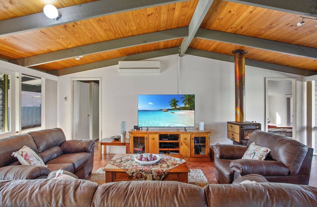 The Lake House Tabourie