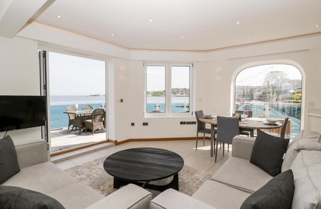 1 Ocean Bay