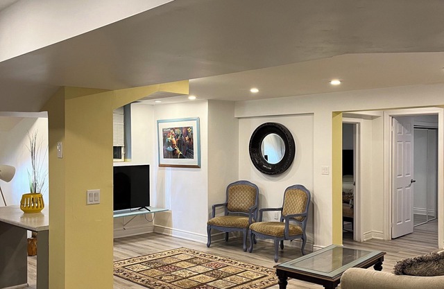 1. Private Room - Erin Mills Town Centre