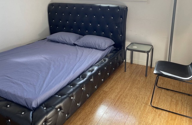 1 Private Room Home