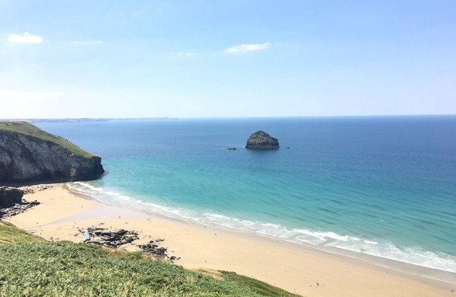 1 ROCK COTTAGES, pet friendly, character holiday cottage in Tintagel