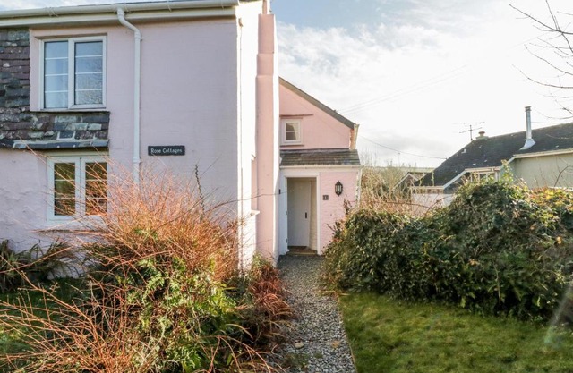 1 Rose Cottages