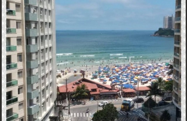 1 sommeil Vue sur la plage de Pitangueiras. Région noble de Guaruja