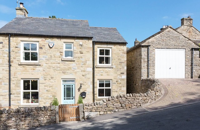 1 Springwater View, MICKLETON, TEESDALE
