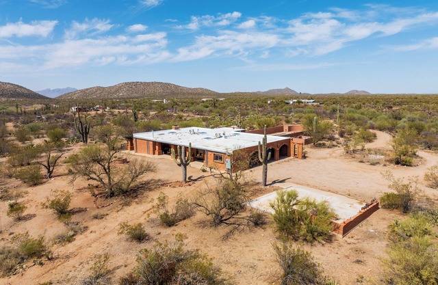 10-Acre Desert Oasis w/ Expansive Patio in Tucson!