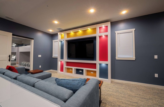 Evermore's Cinema House: 10-BR Luxury Retreat