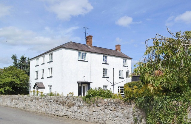 Hébergement de 10 chambres à Craven Arms