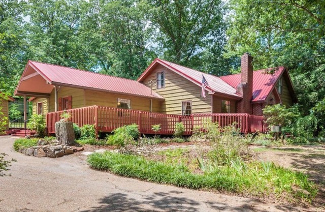 10 guests Fairyland House 90-Second to Cloudland Canyon Park at Lookout Mountain