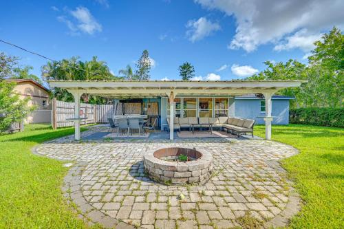 10 Mi to Bonita Beach Pet-Friendly Home with Yard!