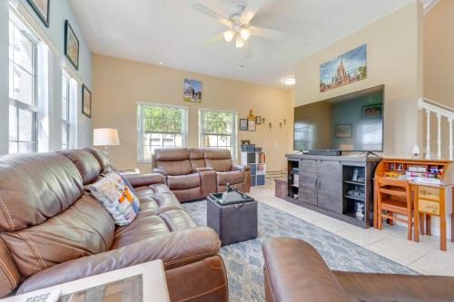 10 Mi to Disney Parks Resort Retreat with Patio