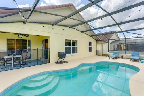 10 Mi to WDW Home with Themed Rooms, Pool and Lanai