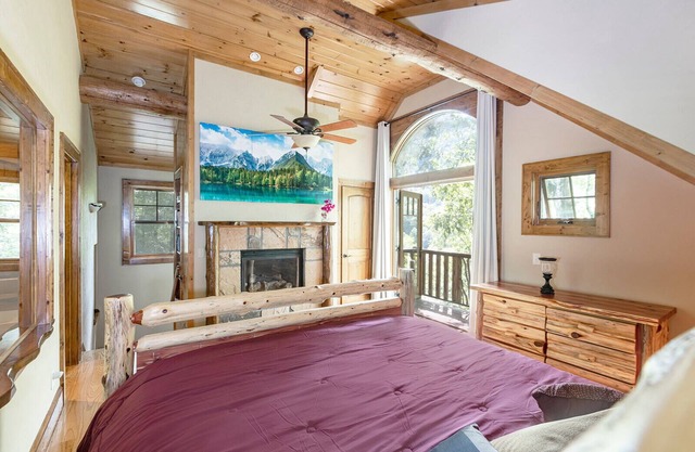 Secluded cabin - 10 minutes from downtown Cashiers - Mountain views at 3400'