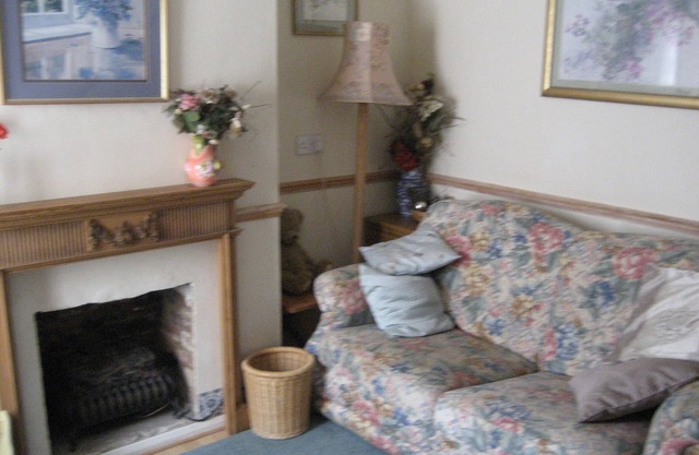 *10 % off wk/m* Quirky peaceful haven character cottage conservation area.