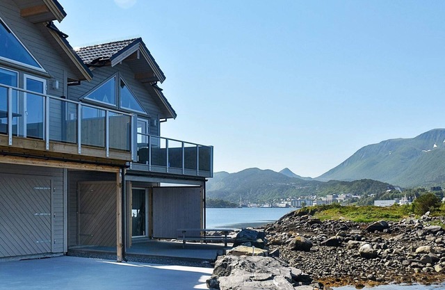 Maison de vacances pour 10 a Brattvåg