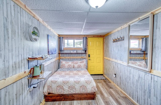 #10 Renovated Dog Friendly Cozy Room Leadville CO