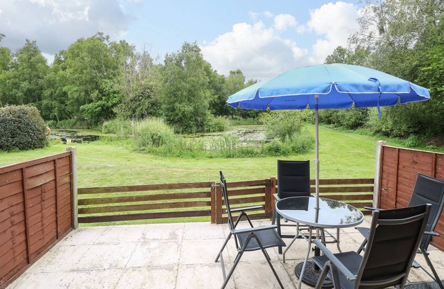 10 RUSTON REACHES, family friendly, with a garden in Stalham