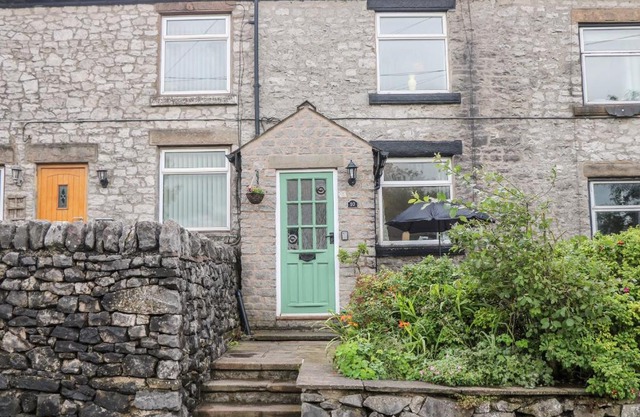 10 Smalldale Cottages