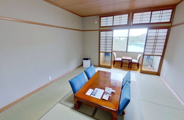 10 tatami Japanesestyle room lakeside view stay without meals no smoke / Unzen Nagasaki