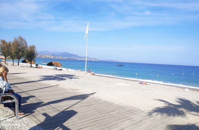 100 Mètres plage /piscine/parking/ 2 Pièces
