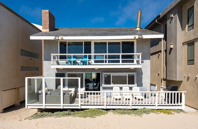 1015MBR -OCEANFRONT 5 bedroom 4 bath SLEEPS 10
