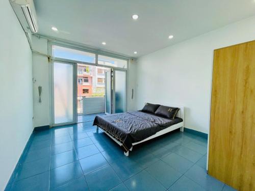 102 LVD Cozy 1BR Studio with Balcony Near Cau Bong