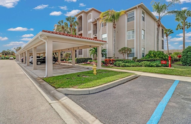 10275 Heritage Bay