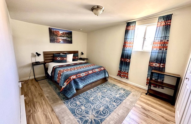 103 Leiter 3 blocks from main street