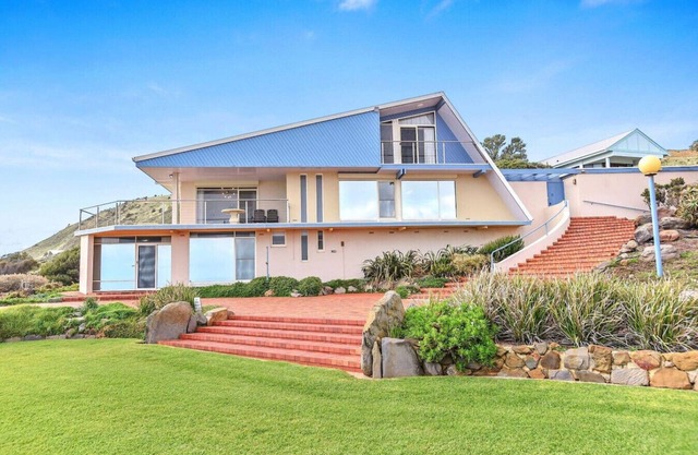104 Gold Coast Drive - M104