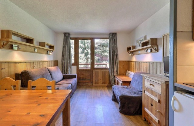 150m du centre station, 9ème étage, balcon, casier à ski, 31m², La Tania