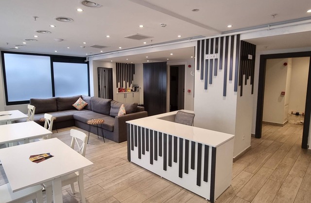 10m2 Hotel