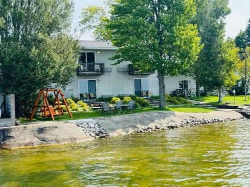 11 Family Lakefront Studios on Lake Missaukee - Sleeps 40