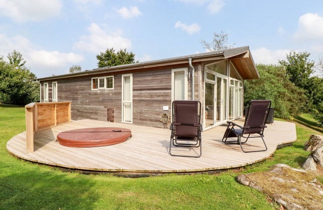 11 HORIZON VIEW, family friendly, luxury holiday cottage in Dobwalls
