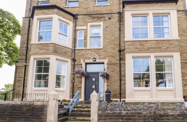 112 BALMORAL ROAD, pet friendly, with a garden in Morecambe