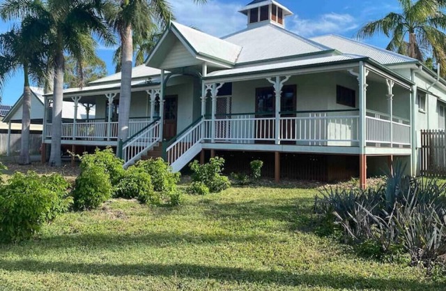 113 · Stunning 4-bedroom Queenslander in Prime Location
