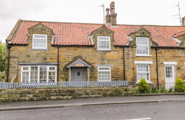 11A High Street, BURNISTON