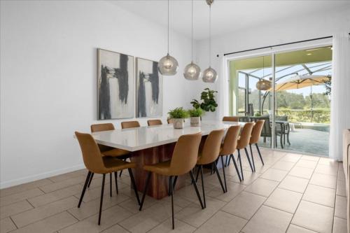 12 Bedrooms 115 Bathrooms Solterra 6052 Bd