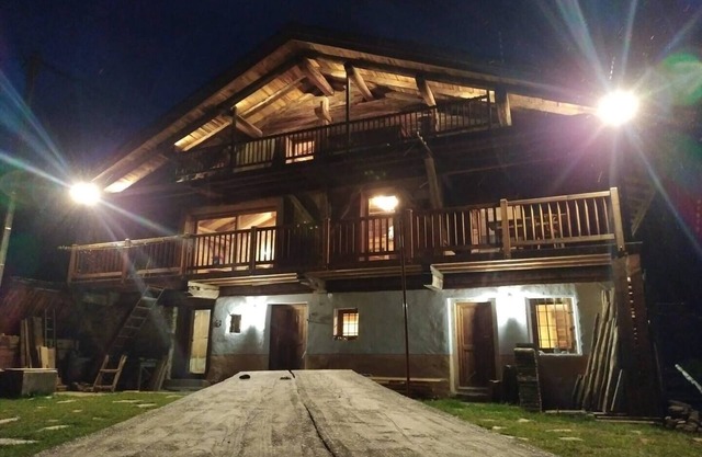 Chalet 12 personnes avec sauna dans le Beaufortain à proximité des Saisies