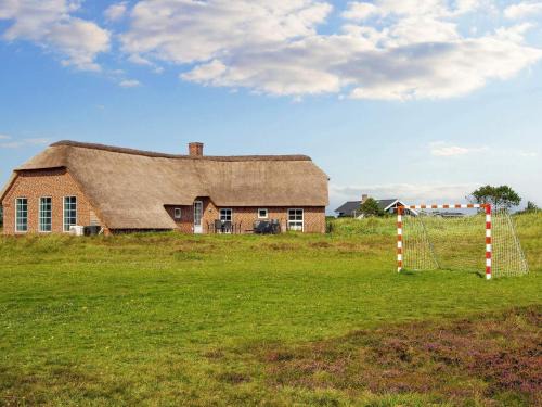 12 person holiday home in Ringkøbing-By Traum