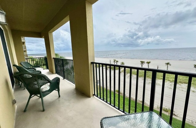 Magnifique condo en bord de mer