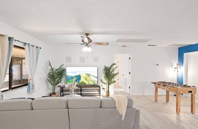 1244 3BR/2BA Lakefront Oasis Medical Center