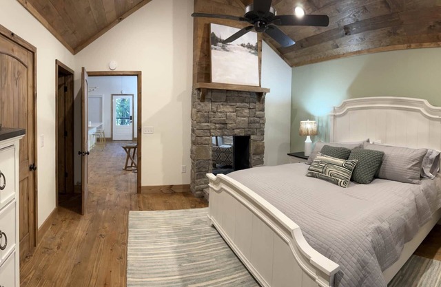 Spring SALE+HotTub+OutdoorFP+Private+Romantic-Coffee Upgrade