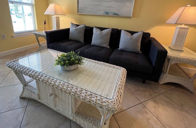 Barefoot Beach Resort on Boca Ciega Bay with Beach Access