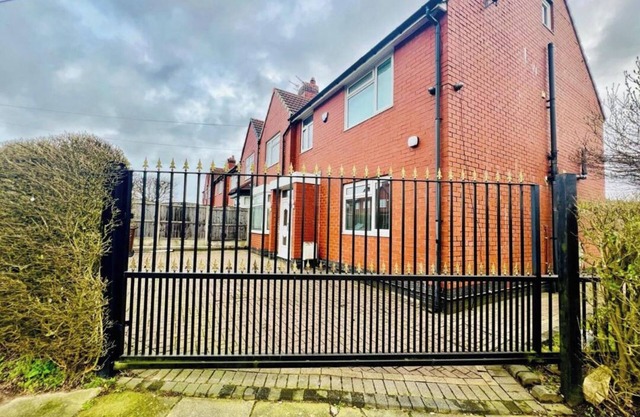 Manchester sweet home - Spacious 7BR House
