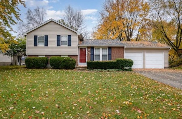 1387 Firethorne · Inviting home with private fenced yard for pets