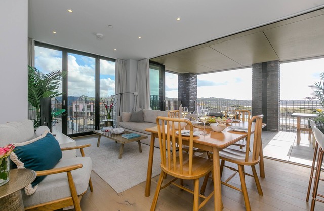 14 An Garth– Sleeps 4 – On-Site Parking for One Car – Estuary Views