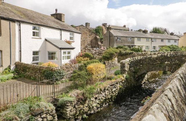 14 Low Row, CARK IN CARTMEL