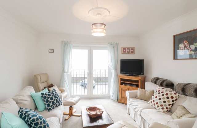 14 LYME MEWS, pet friendly, with a garden in Seaton, Devon