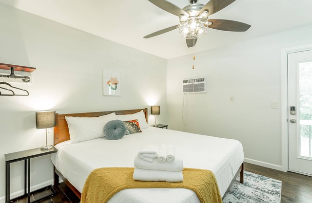 14: The Nelson Room - A PMI Scenic City Vacation Rental