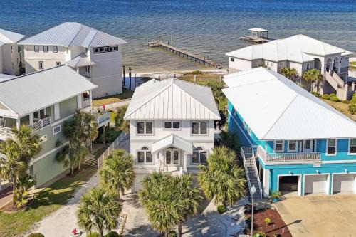 1460 Bermuda Dr